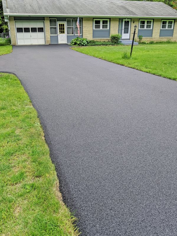 Driveway with Clear Edges and Finish